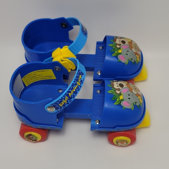 Flying Wheels Kids Adjustable Quad Grow With Me Training Roller Skate - Picture 13 of 14